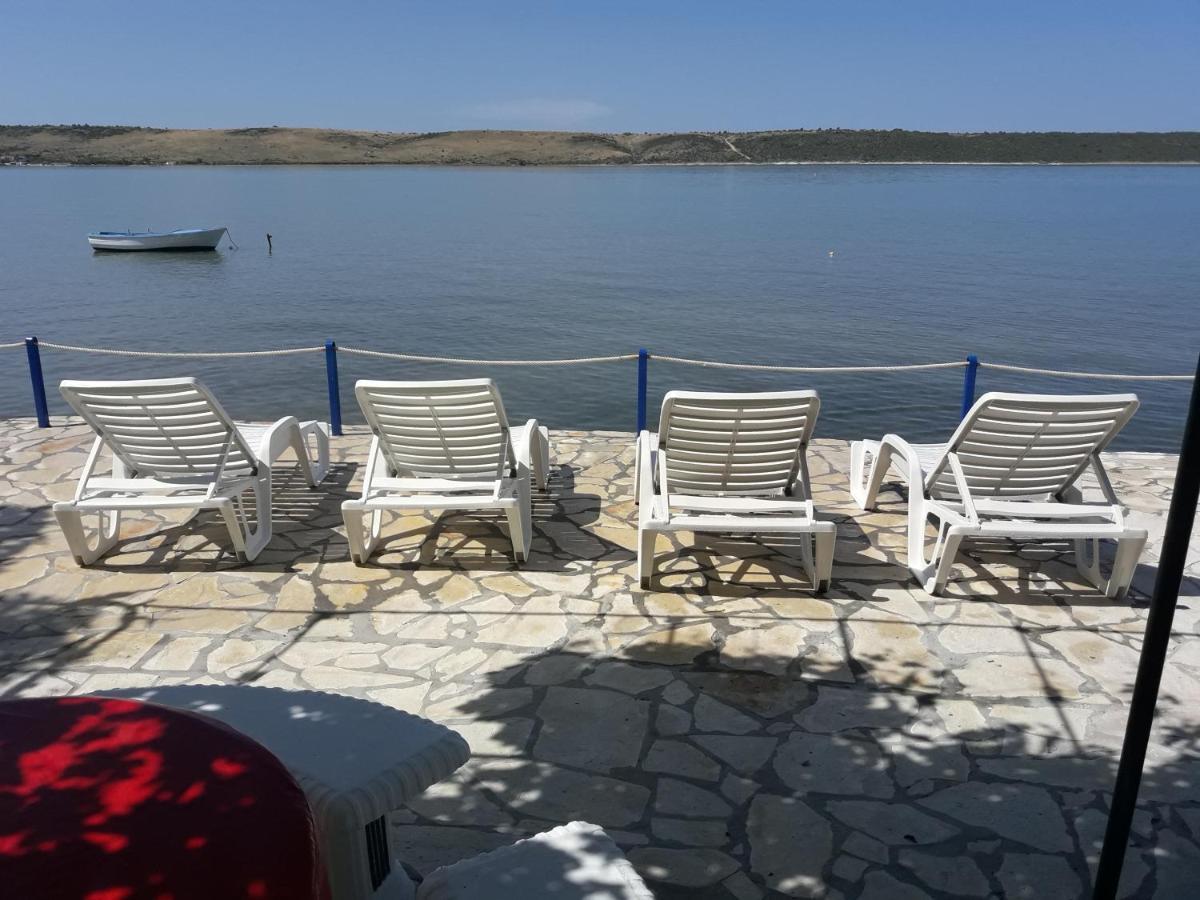Apartmani Mirko Ljubac Ražanac Kültér fotó