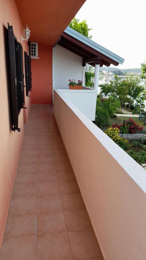 Apartmani Mirko Ljubac Ražanac Kültér fotó